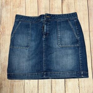 LOFT Dark Wash Denim Mini Skirt – Size 10